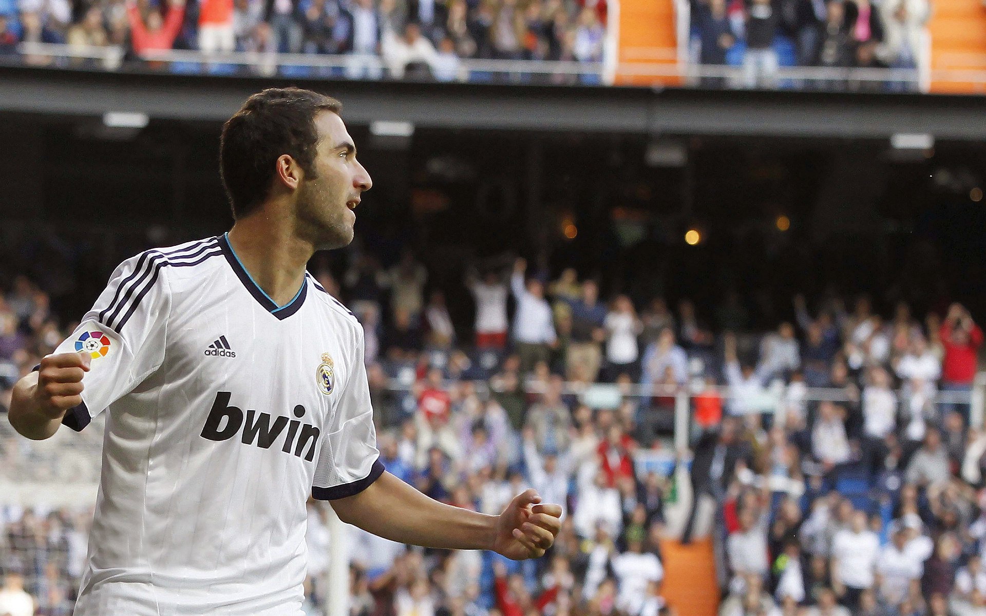 又见绝平！波士顿凯尔特人与武汉三镇鏖战至终场，东契奇读秒救主