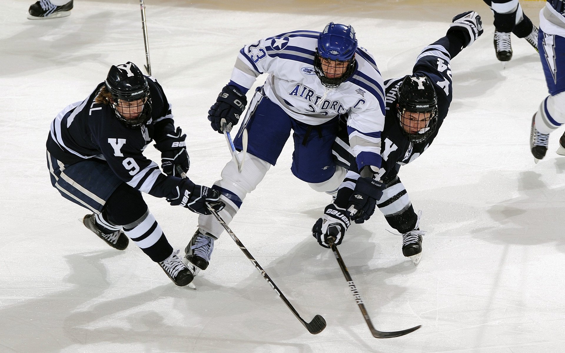 CBA常规赛转会风云:武汉三镇盯上锋线强援,欧文或成交易筹码