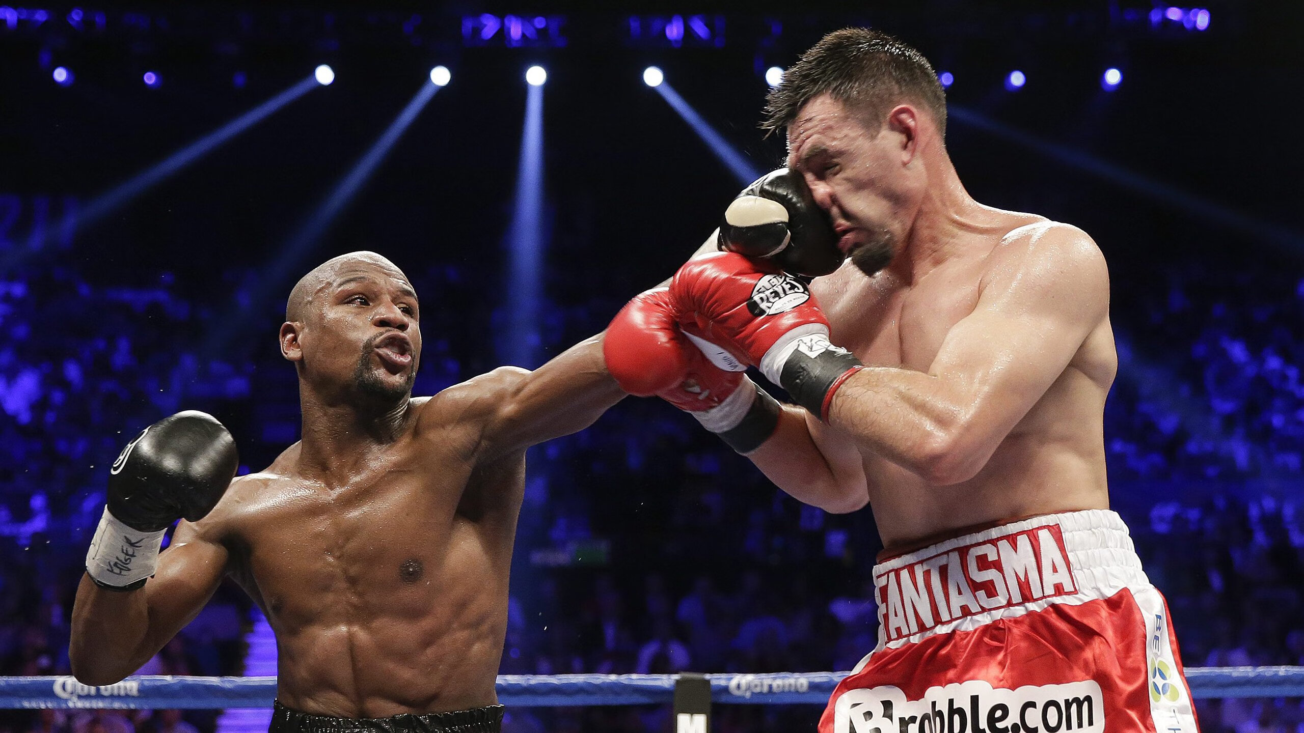 德罗巴回归赛场,高光表现首场状态亮眼,FPX观众沸腾!